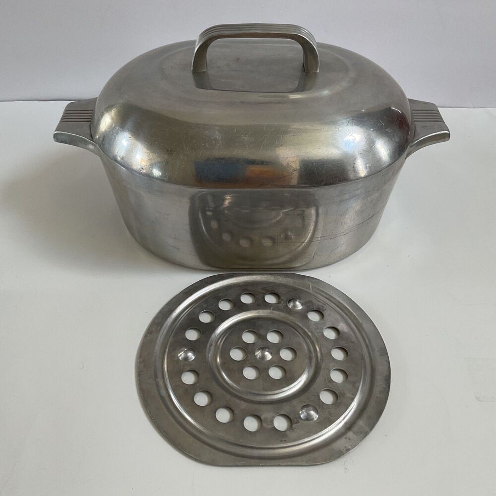 Wagner Ware Magnalite Sidney-O Roasterette 4263 4.5 QT USA With Lid & Trivet